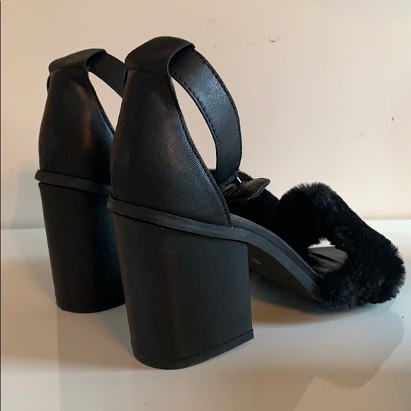 Seychelles Fuzzy Block Heel - Picture 3 of 6